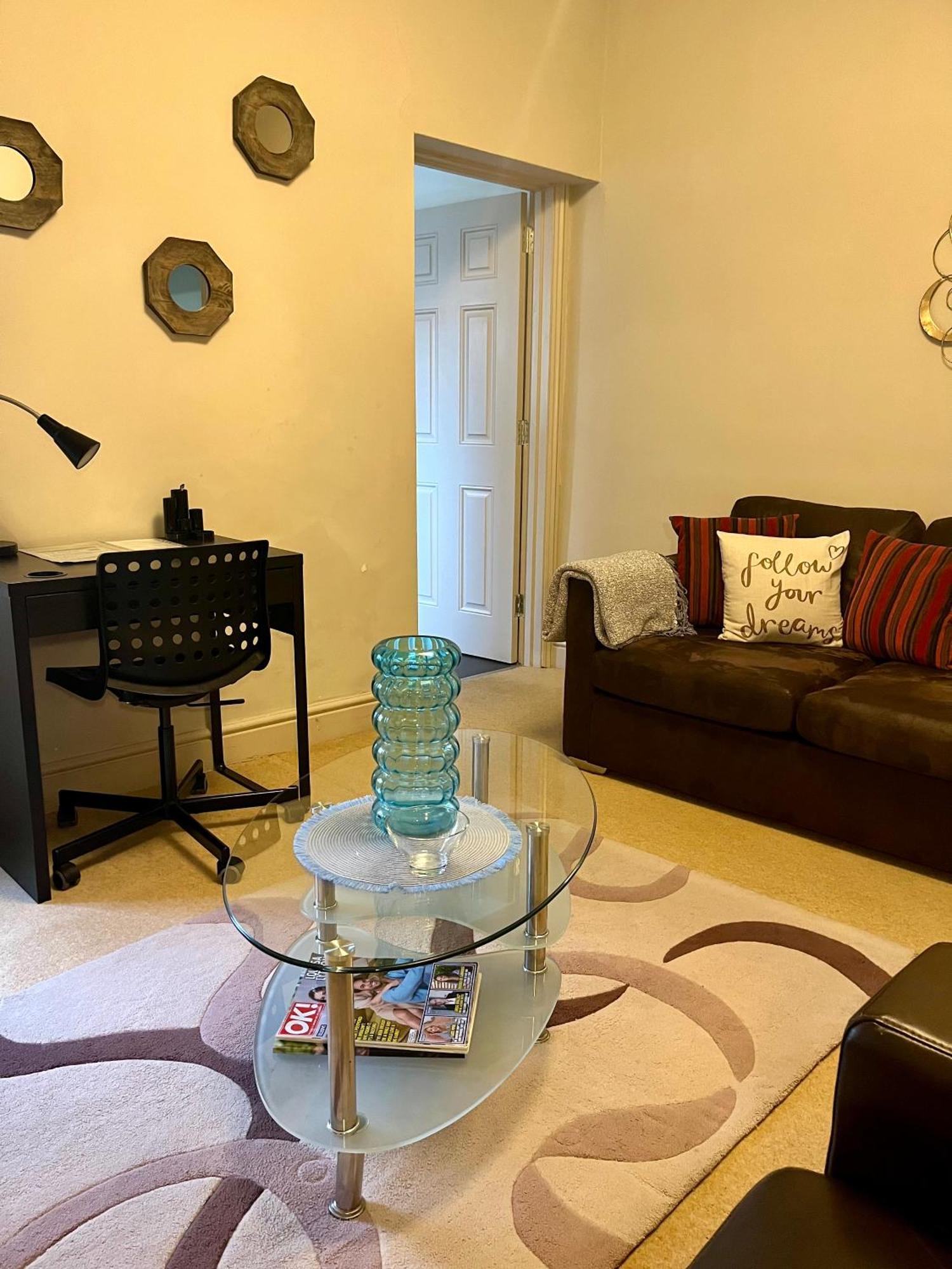 Apartment In The Heart Of Cheltenham/ Parking Kültér fotó